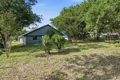 1727 W Doyle Street, Granbury, TX 76048 - Photo 28