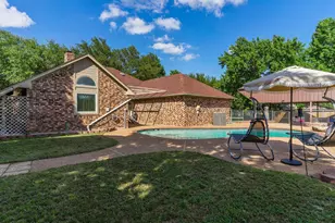 102 Kings Pl, Joshua, TX 76058 - Photo 4