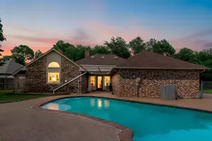102 Kings Pl, Joshua, TX 76058 - Photo 1