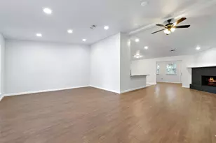 2615 Jewell Dr, Arlington, TX 76016 - Photo 4