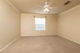 2722 Hyde Park Dr, Grand Prairie, TX 75050 - Photo 24
