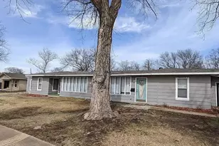 128 Vandenburg Dr, Denison, TX 75020 - Photo 2