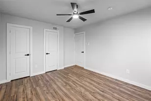 8423 Glen Regal Dr, Dallas, TX 75243 - Photo 18