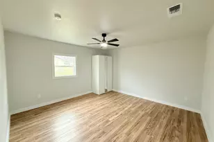 8423 Glen Regal Dr, Dallas, TX 75243 - Photo 14
