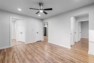 8423 Glen Regal Dr, Dallas, TX 75243 - Photo 16