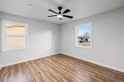 8423 Glen Regal Drive, Dallas, TX 75243 - Photo 10