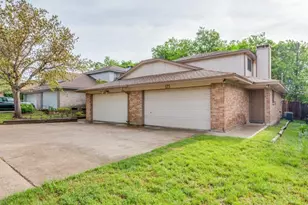121 Allencrest Dr, White Settlement, TX 76108 - Photo 1