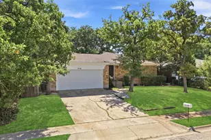 2110 Navajo St, Denton, TX 76209 - Photo 2
