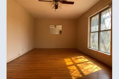 2110 Navajo Street, Denton, TX 76209 - Photo 6