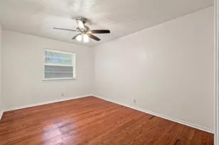 2110 Navajo St, Denton, TX 76209 - Photo 12