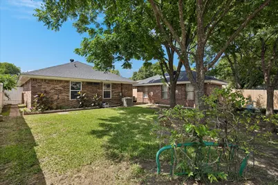 1129 W Hills Terrace, Saginaw, TX 76179 - Photo 4