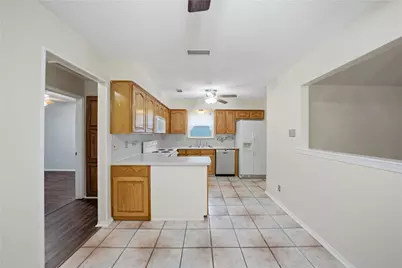 1129 W Hills Terrace, Saginaw, TX 76179 - Photo 18