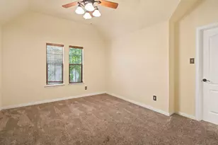 8013 Creek View Dr, North Richland Hills, TX 76180 - Photo 28