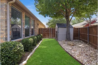 8013 Creek View Drive, North Richland Hills, TX 76180 - Photo 38