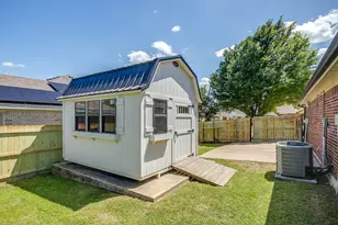 620 Marybeth Dr, Burleson, TX 76028 - Photo 36