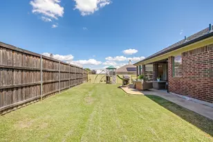 620 Marybeth Dr, Burleson, TX 76028 - Photo 34