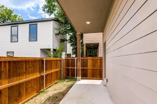 2420 Starks Ave, Dallas, TX 75215 - Photo 24