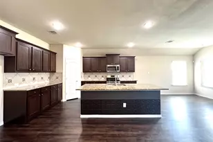 569 W Kara Dr, Fate, TX 75087 - Photo 4