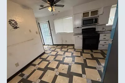 2533 Crestbrook Lane, Grand Prairie, TX 75052 - Photo 12