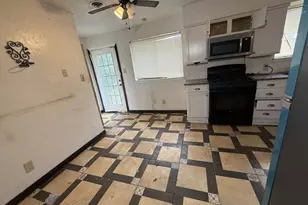 2533 Crestbrook Ln, Grand Prairie, TX 75052 - Photo 12