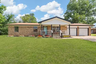 106 Cottonwood St, Joshua, TX 76058 - Photo 2