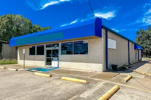209 N Ellis St, Groesbeck, TX 76642 - Photo 1