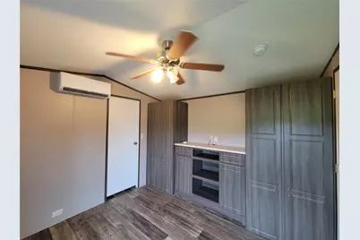 136 Spring Hill Court, Runaway Bay, TX 76426 - Photo 2