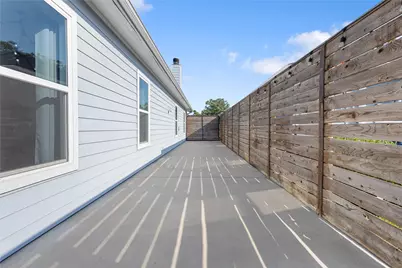 2534 Gladstone Drive, Dallas, TX 75211 - Photo 30