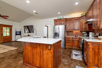 891 County Road 3592, Paradise, TX 76073 - Photo 14