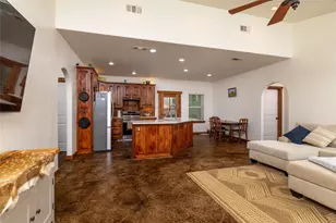 891 County Rd 3592, Paradise, TX 76073 - Photo 10