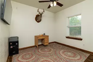 891 County Rd 3592, Paradise, TX 76073 - Photo 24