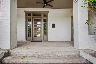 1601 S Henderson St, Fort Worth, TX 76104 - Photo 4