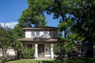 1601 S Henderson St, Fort Worth, TX 76104 - Photo 2
