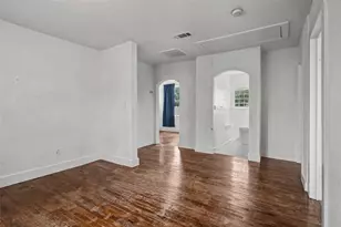 1601 S Henderson St, Fort Worth, TX 76104 - Photo 30