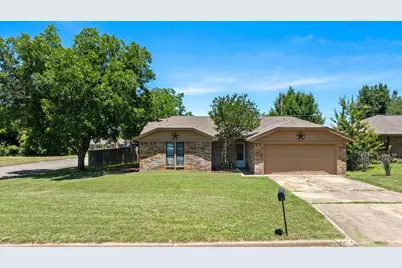 323 Moonlight Trail, Stephenville, TX 76401 - Photo 2