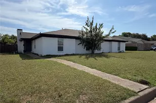 4324 S Segura Ct S, Fort Worth, TX 76132 - Photo 2