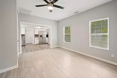 1245 Lowe Street, Fort Worth, TX 76110 - Photo 4