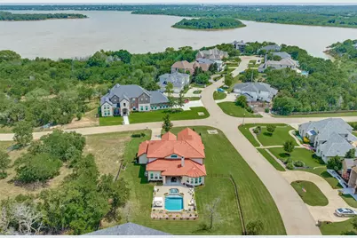 2501 Oak Bluff Drive, Corinth, TX 76210 - Photo 2