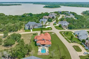2501 Oak Bluff Dr, Corinth, TX 76210 - Photo 2