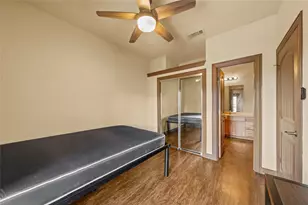 2410 S 2nd St, Waco, TX 76706 - Photo 8