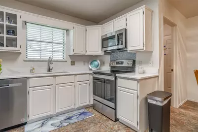 709 Berkley Drive, Cleburne, TX 76033 - Photo 14