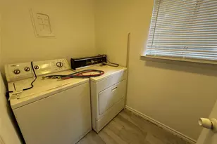 617 Forest Ln, Hurst, TX 76053 - Photo 14