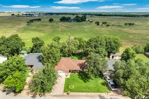 504 Kim Ave, Ennis, TX 75119 - Photo 2