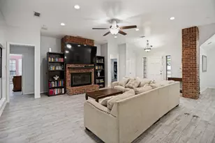 5919 Ranchero Ln, Dallas, TX 75236 - Photo 4