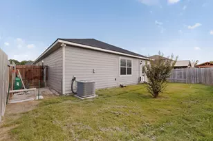 1423 Barrel Dr, Dallas, TX 75253 - Photo 36
