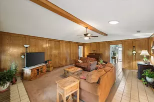 1018 Auburn Dr, Arlington, TX 76012 - Photo 2