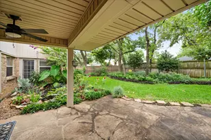 1018 Auburn Dr, Arlington, TX 76012 - Photo 24