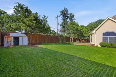 103 Woodland Drive, Highland Village, TX 75077 - Photo 32