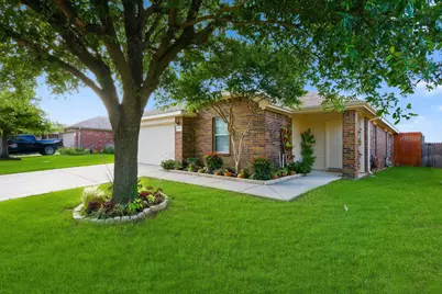 1136 Kachina Lane, Fort Worth, TX 76052 - Photo 2