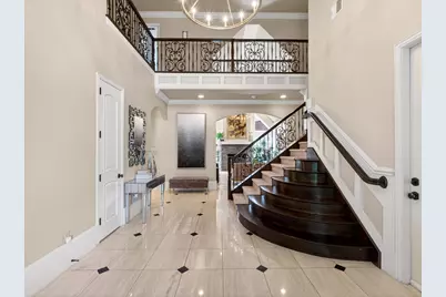 120 Hickory Ridge Drive, Highland Village, TX 75077 - Photo 4